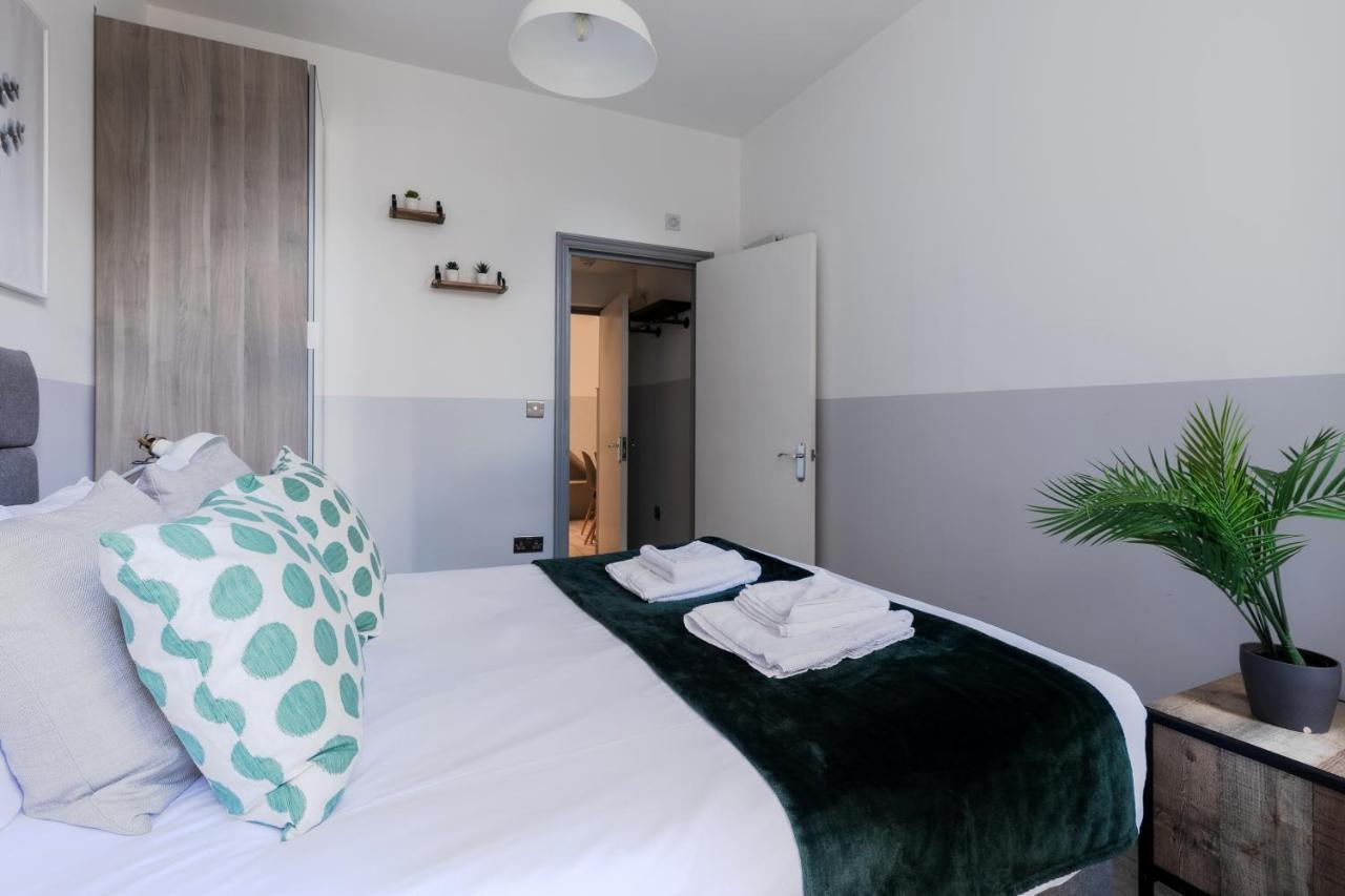 Modern Kensington Apartments London Exterior photo