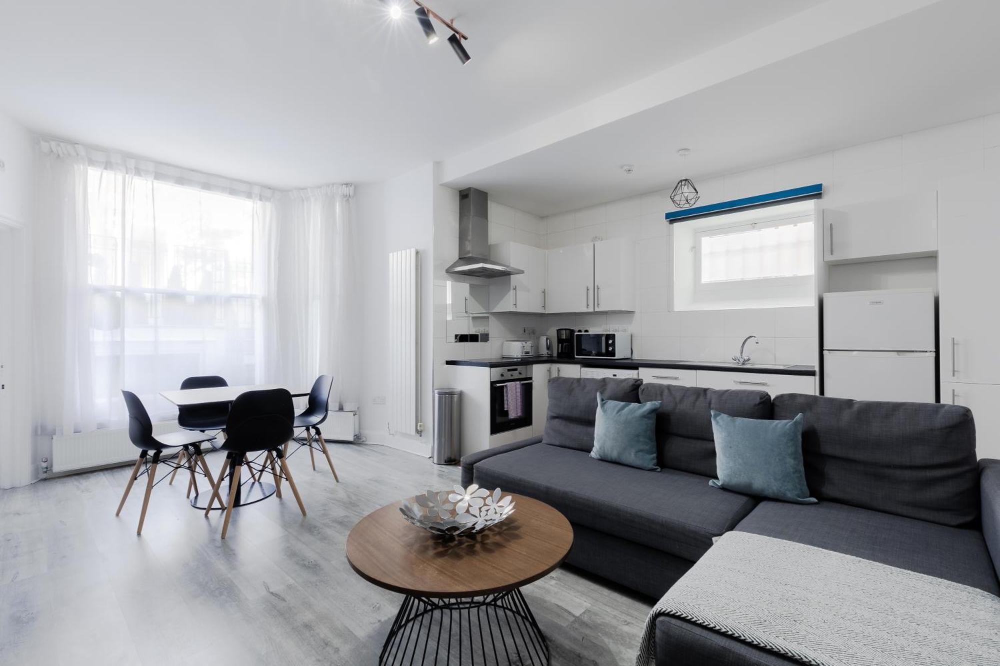 Modern Kensington Apartments London Exterior photo