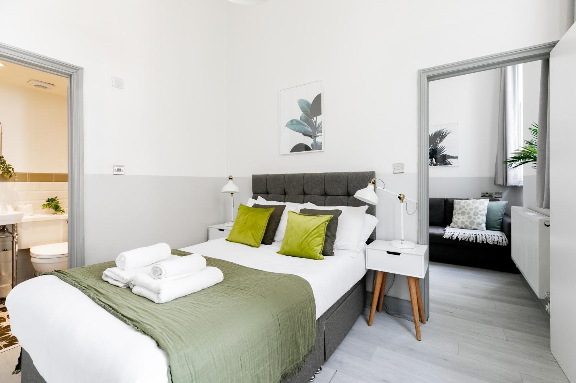 Modern Kensington Apartments London Exterior photo