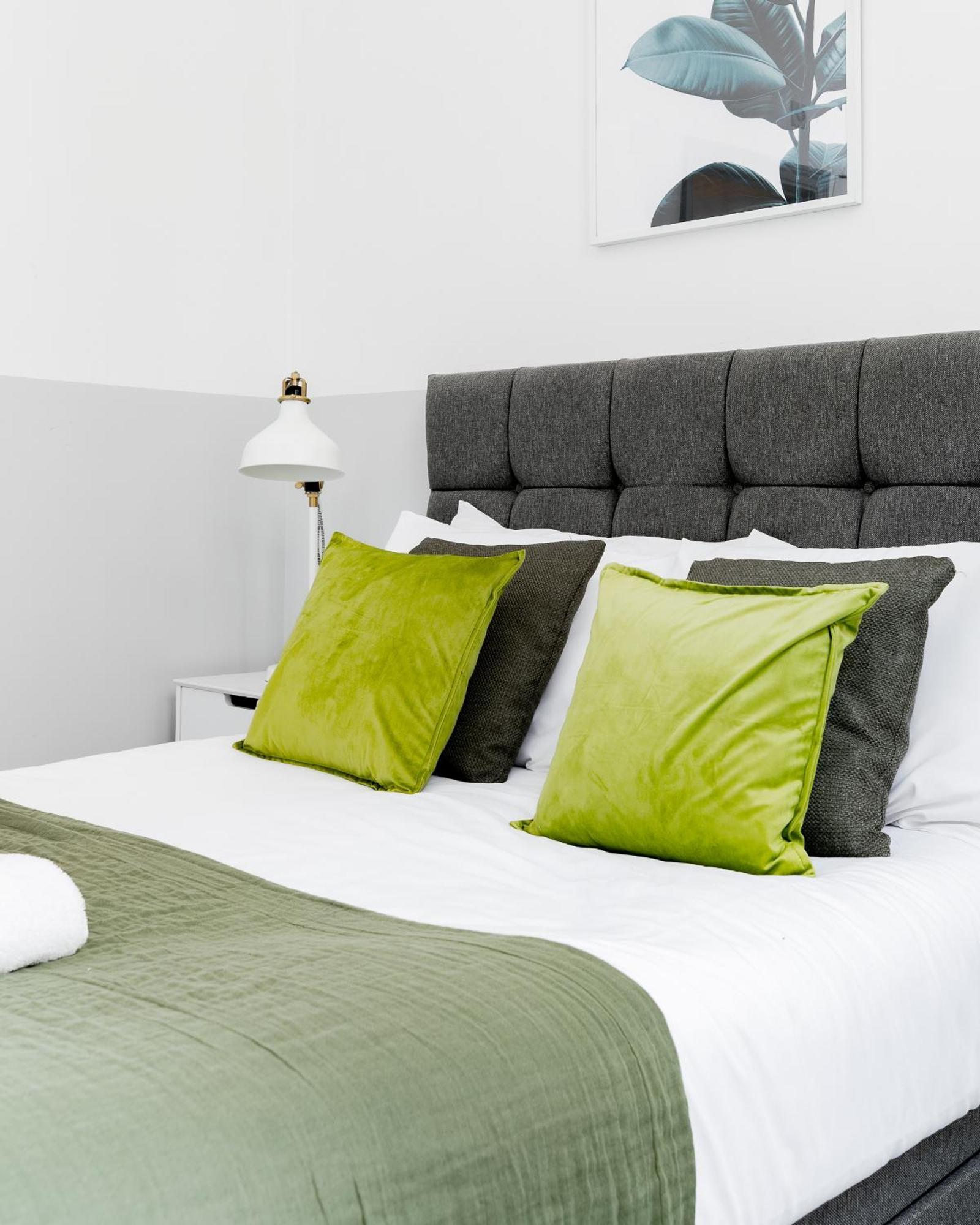 Modern Kensington Apartments London Exterior photo
